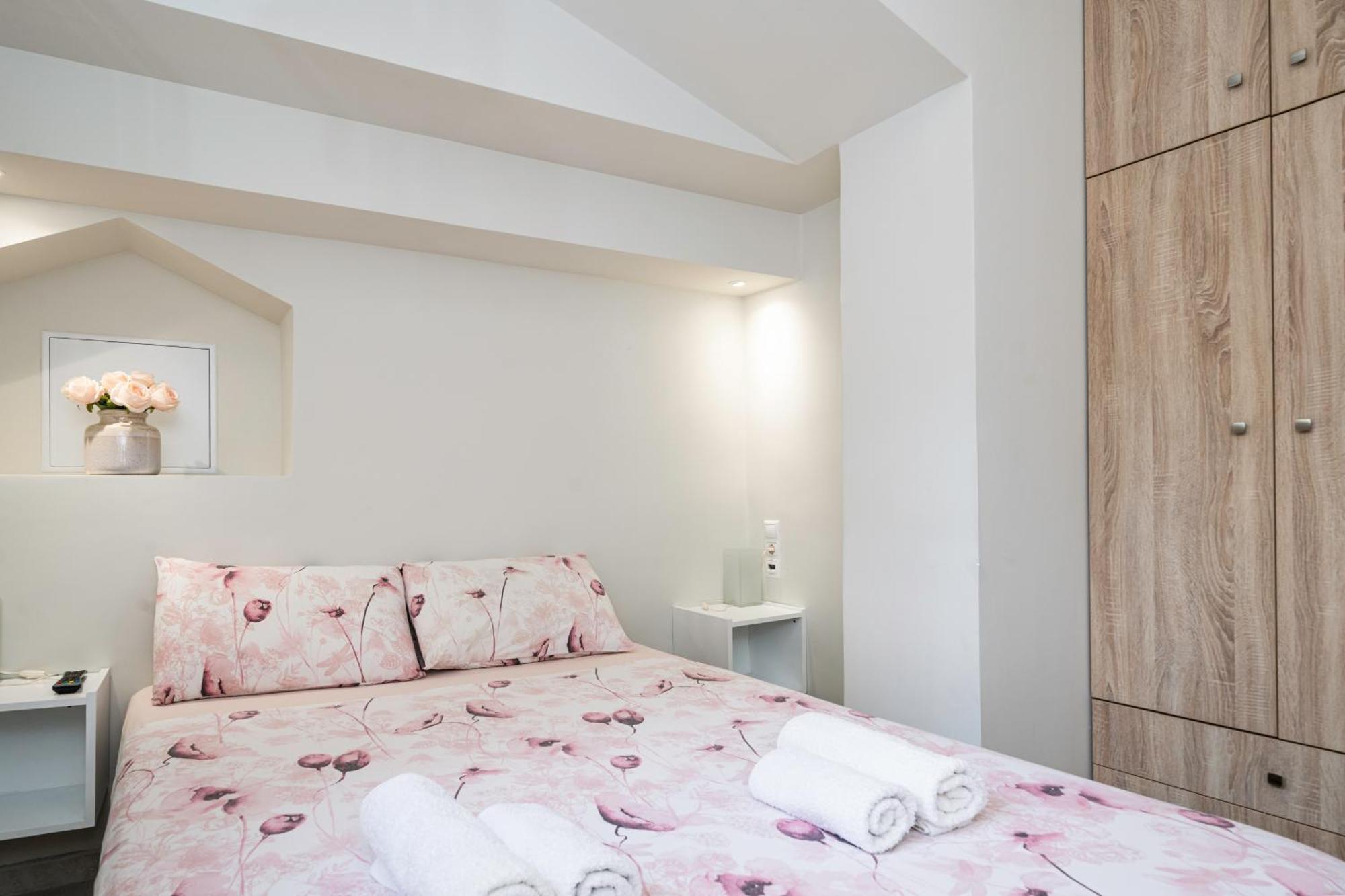 Neon Apartment, Modern, High Quality, Central Apt, Heraklion City Dış mekan fotoğraf